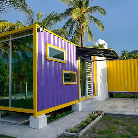 Purple Cube At Lumut Cube Homestay Kontena Exteriér fotografie